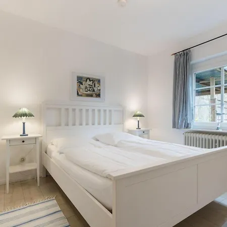 Holiday home Haushaelfte-7-strandpirat-id-023