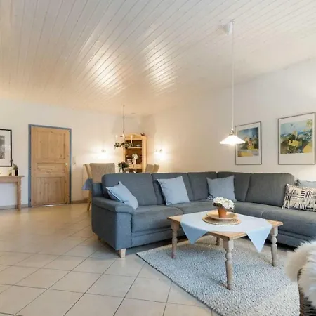 Haushaelfte 7 Strandpirat Id 023 Dom wakacyjny *